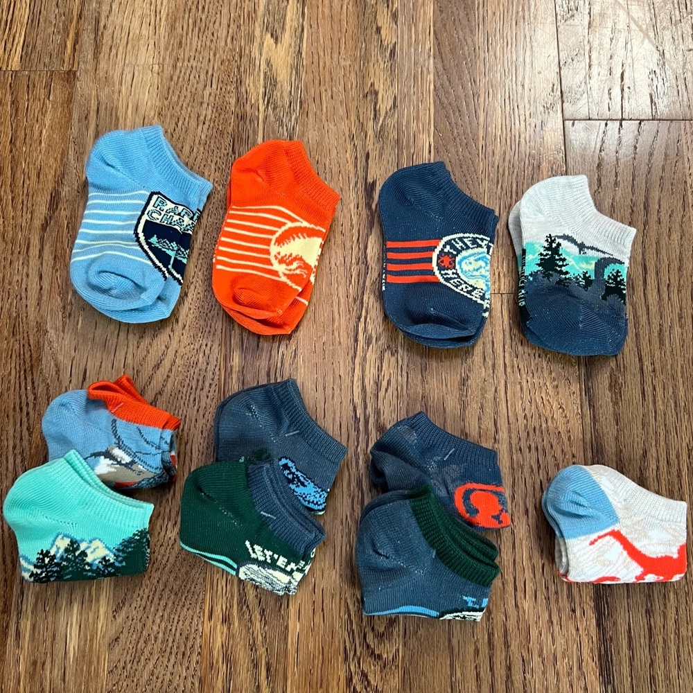 Jurassic World Lot of 11 Pairs of Socks